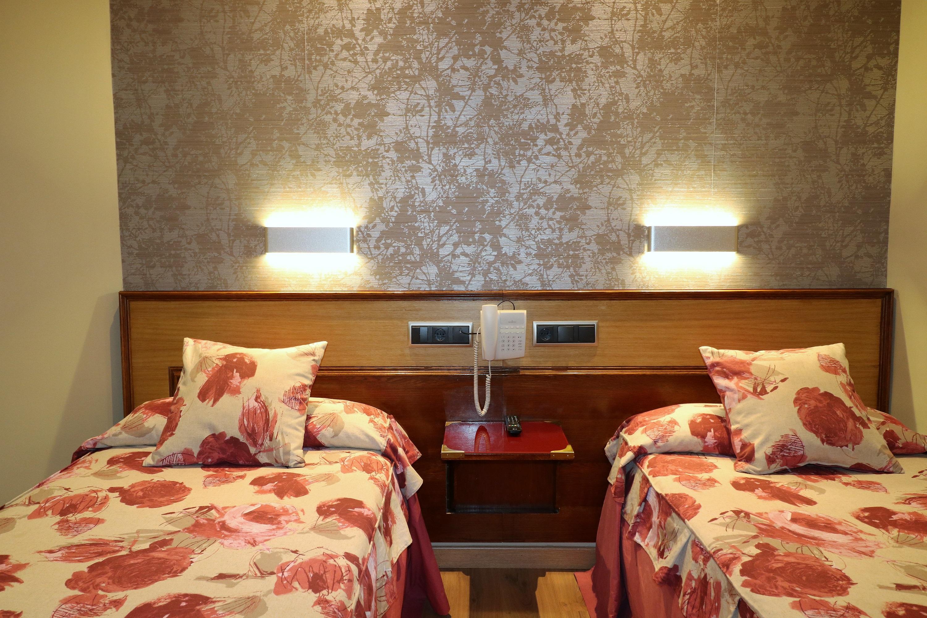 Hostal Hispano - Argentino Gran Via Madrid Exterior photo