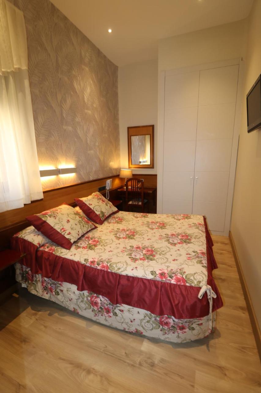 Hostal Hispano - Argentino Gran Via Madrid Exterior photo