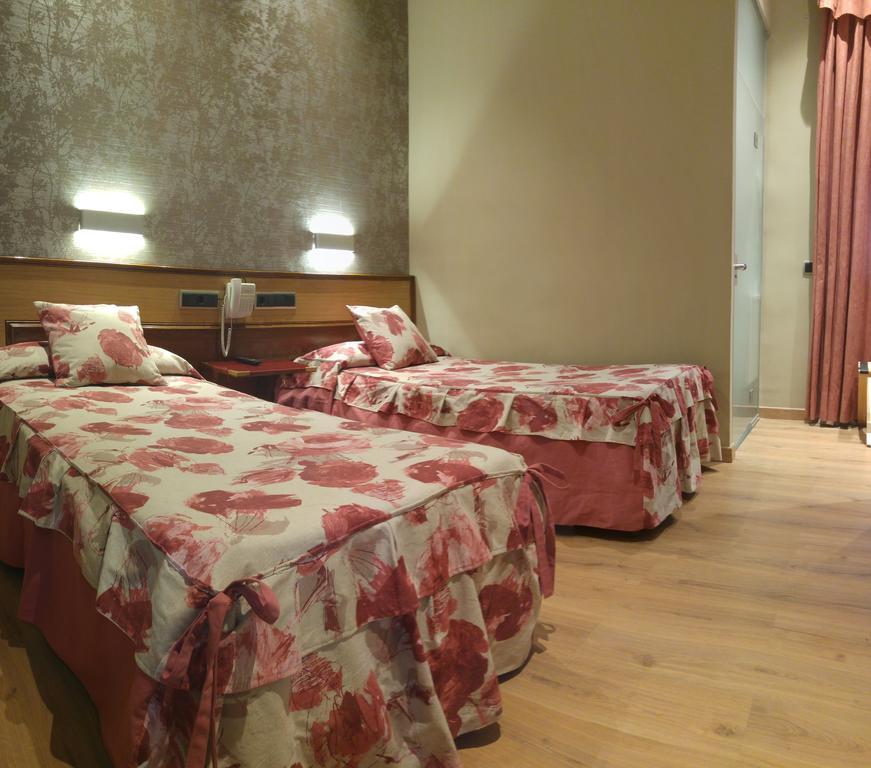 Hostal Hispano - Argentino Gran Via Madrid Exterior photo